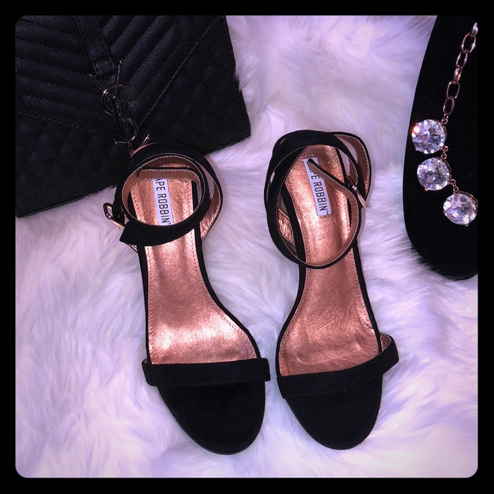 Brand new Cape Robbin